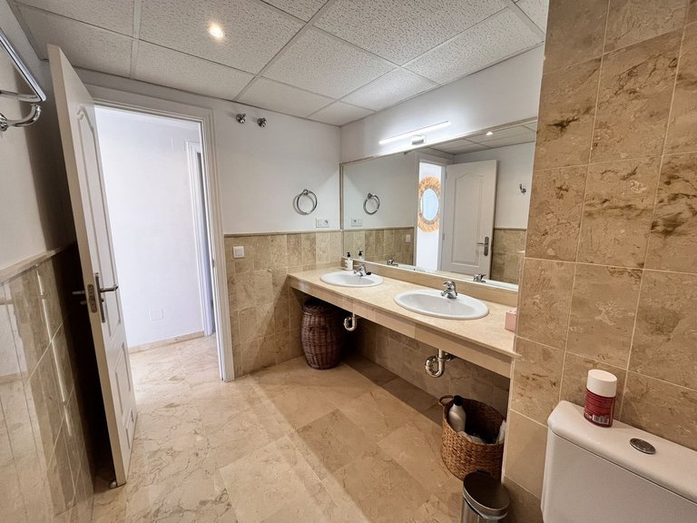Apartment for Sale in Marbella, Malaga 37