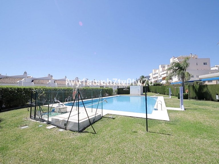 Apartment for Sale in Arroyo De La Miel, Malaga 10