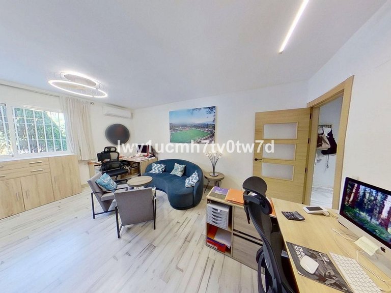 Apartment for Sale in Arroyo De La Miel, Malaga 16