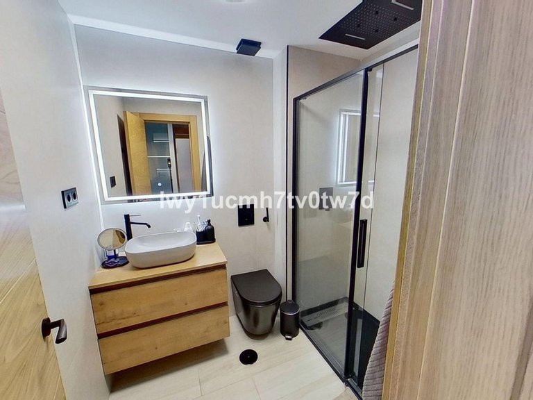 Apartment for Sale in Arroyo De La Miel, Malaga 8