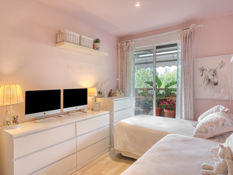 Apartment for Sale in The Golden Mile, Malaga 13