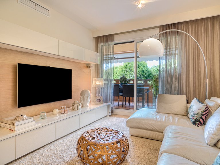 Apartment for Sale in The Golden Mile, Malaga 2