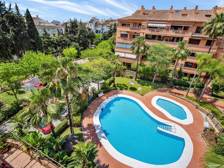 Apartment for Sale in The Golden Mile, Malaga 5