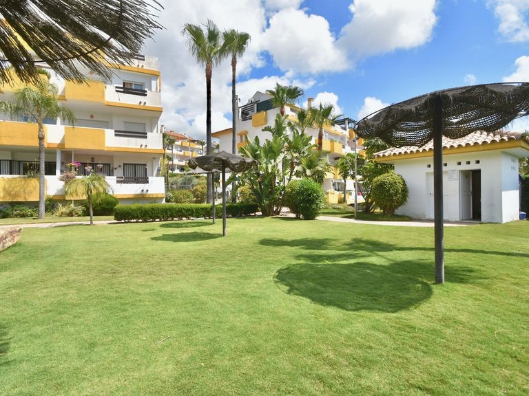 Apartment for Sale in Calanova Golf, Malaga 35