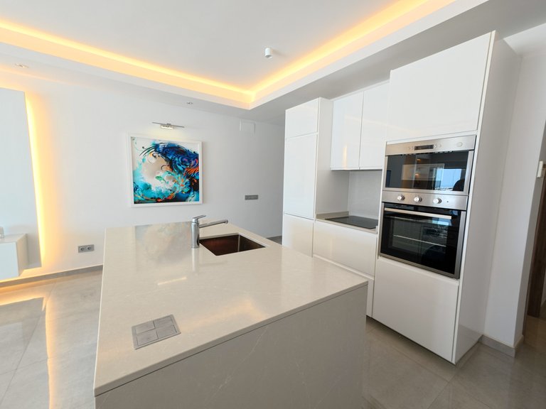 Apartment for Sale in Puerto Banús, Malaga 5