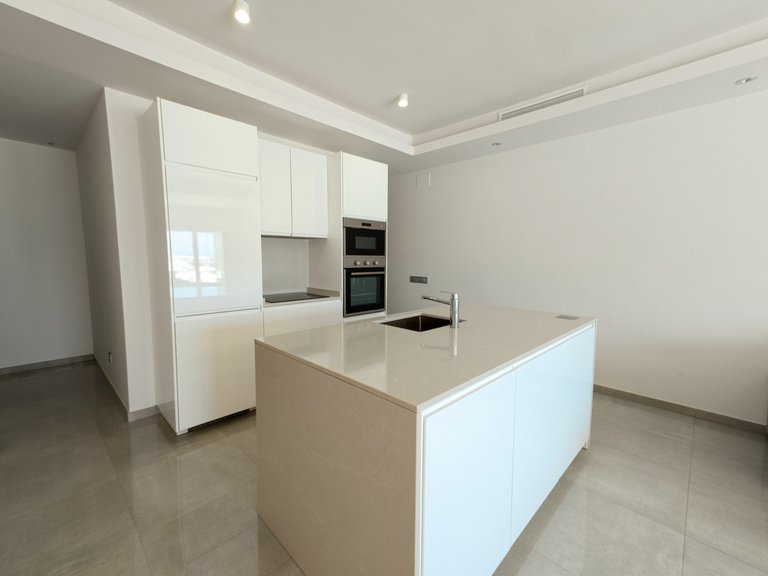 Apartment for Sale in Puerto Banús, Malaga 6