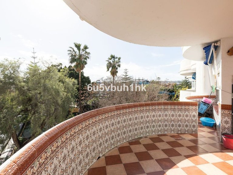 Apartment for Sale in Fuengirola, Malaga 18