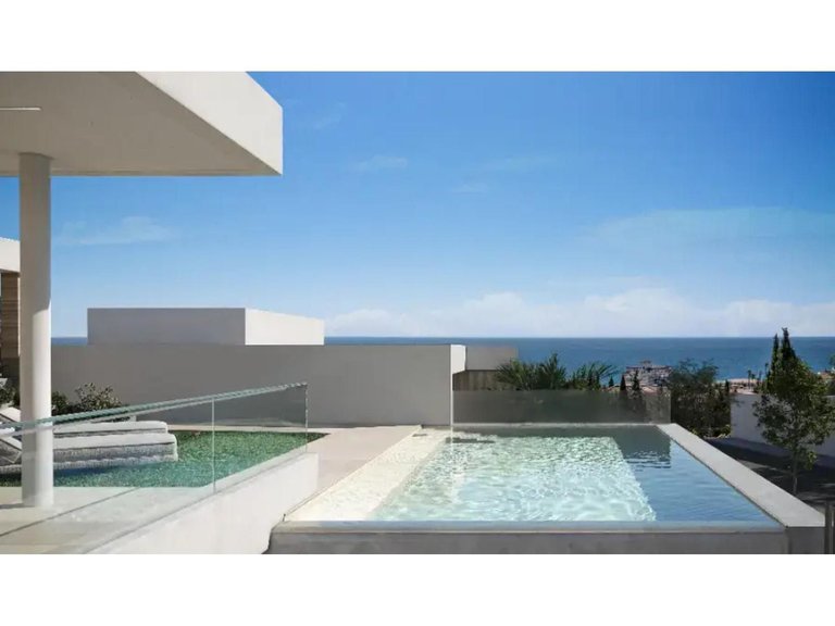 Villa for Sale in Estepona, Malaga 14