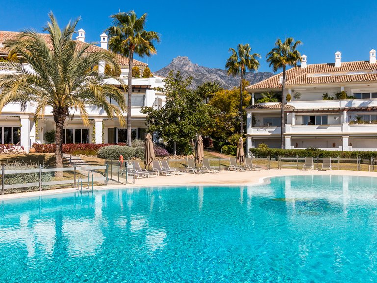 Apartment for Sale in The Golden Mile, Malaga 3