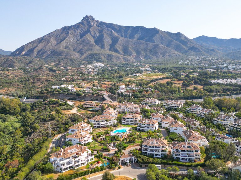 Apartment for Sale in The Golden Mile, Malaga 32