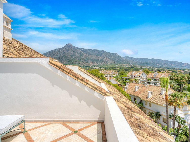Apartment for Sale in The Golden Mile, Malaga 37