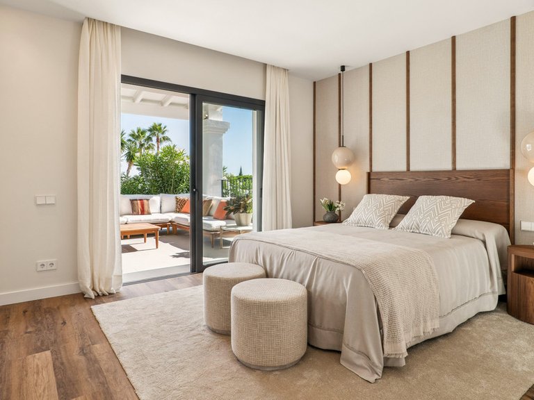 Villa for Sale in Nueva Andalucía, Malaga 12