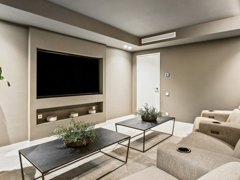 Villa for Sale in Nueva Andalucía, Malaga 16