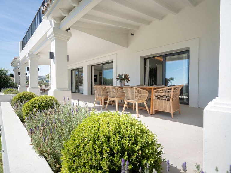Villa for Sale in Nueva Andalucía, Malaga 19