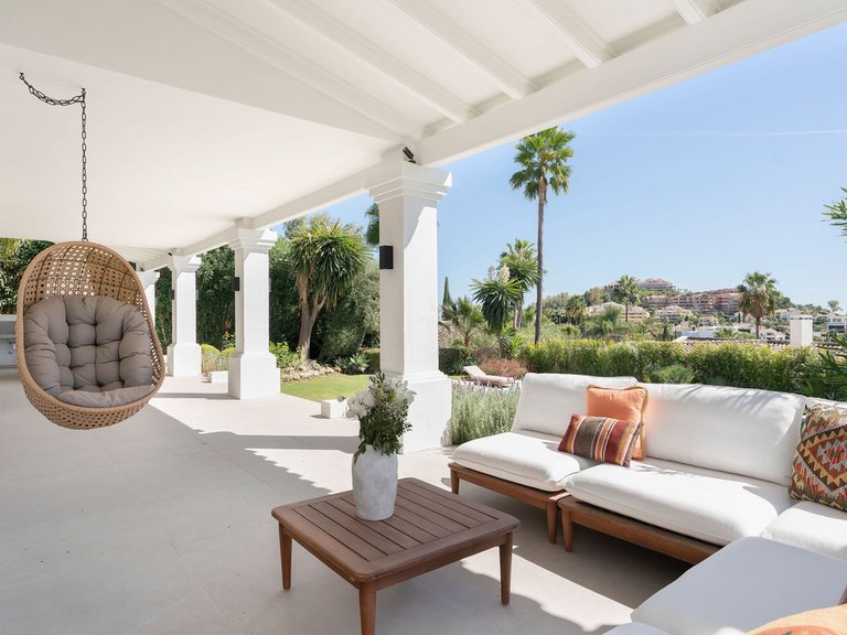 Villa for Sale in Nueva Andalucía, Malaga 21