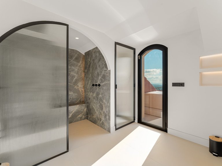 Apartment for Sale in La Quinta, Malaga 14