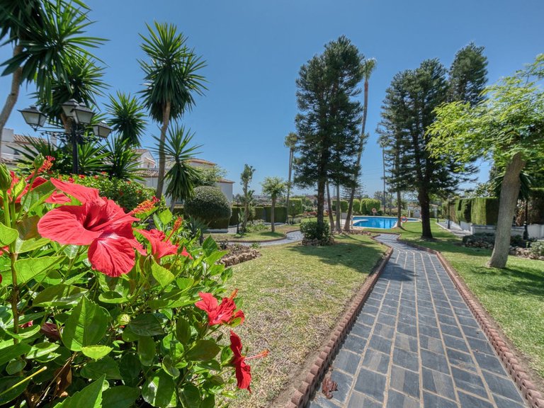 Villa for Sale in Bel Air, Malaga 13