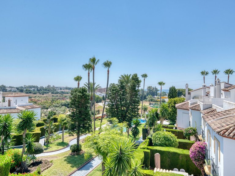 Villa for Sale in Bel Air, Malaga 25