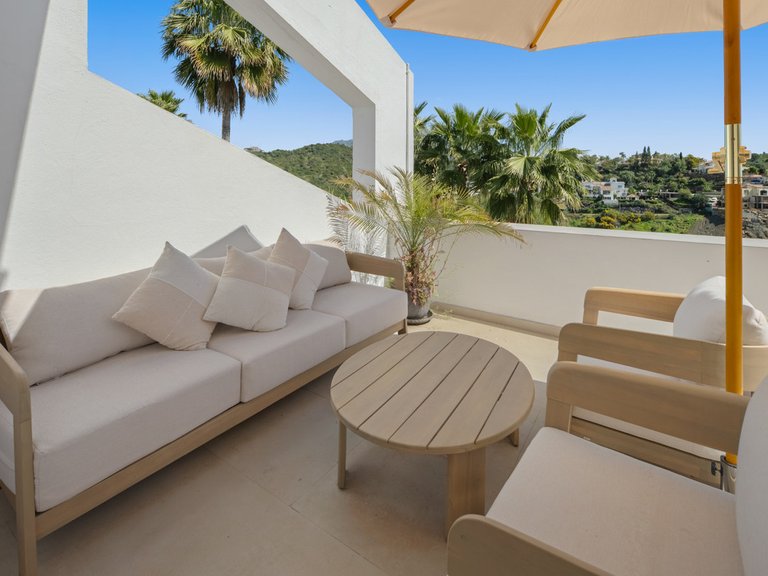Apartment for Sale in La Quinta, Malaga 13