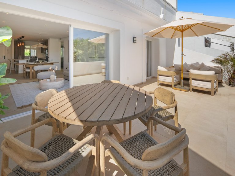 Apartment for Sale in La Quinta, Malaga 16