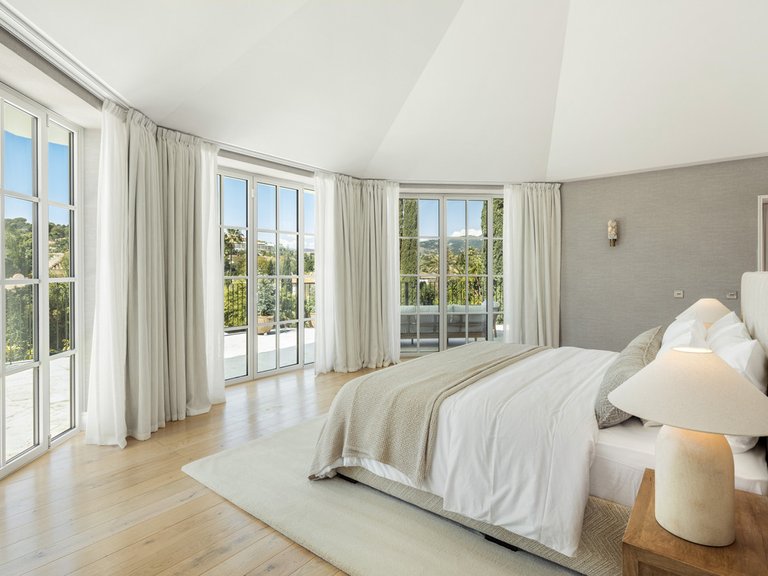 Villa for Sale in Costa del Sol Nueva Andalucía, Malaga 20