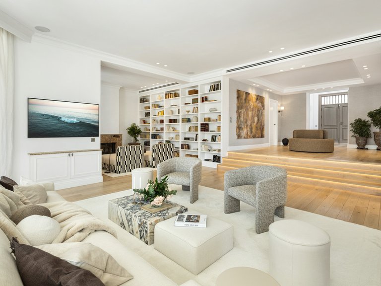 Villa for Sale in Costa del Sol Nueva Andalucía, Malaga 3