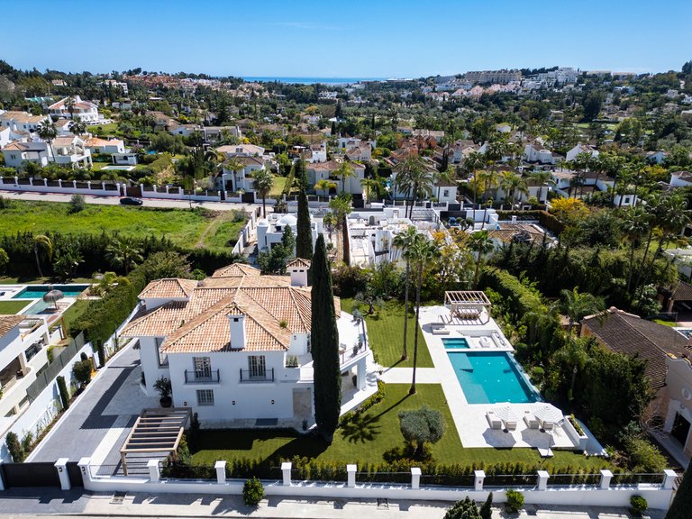 Villa for Sale in Costa del Sol Nueva Andalucía, Malaga 33