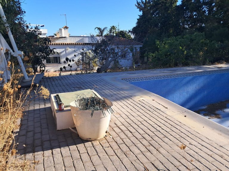 Villa for Sale in El Paraiso, Malaga 4