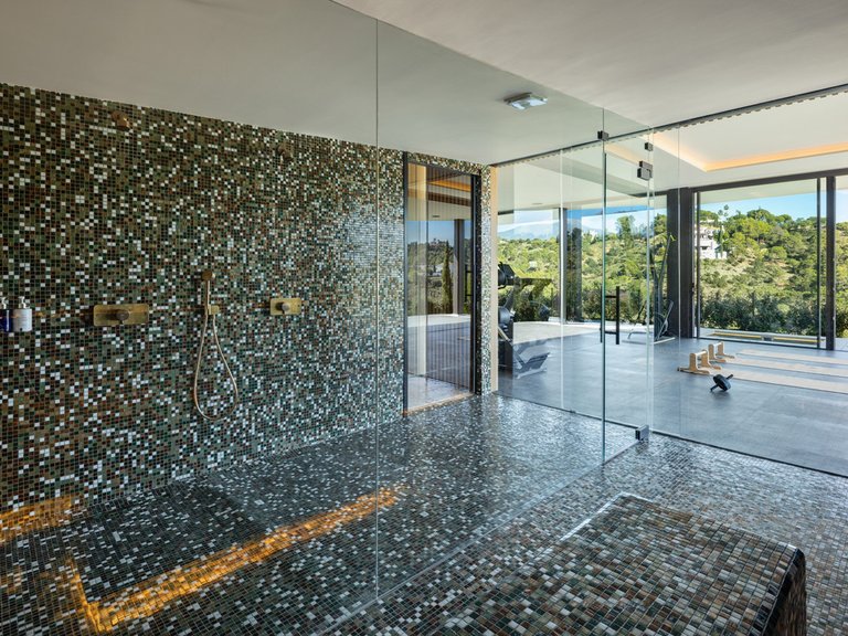 Villa for Sale in El Madroñal, Malaga 32