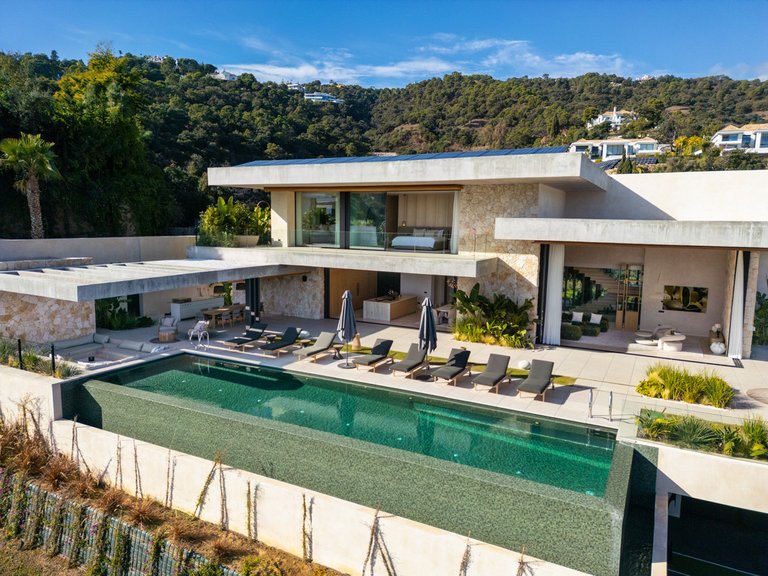 Villa for Sale in El Madroñal, Malaga 37