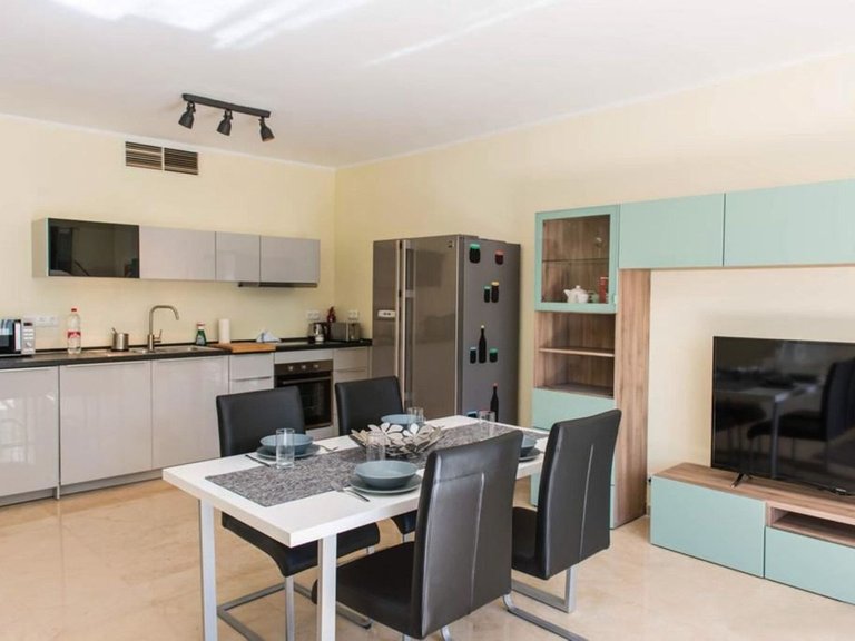 Apartment for Sale in El Presidente, Malaga 12