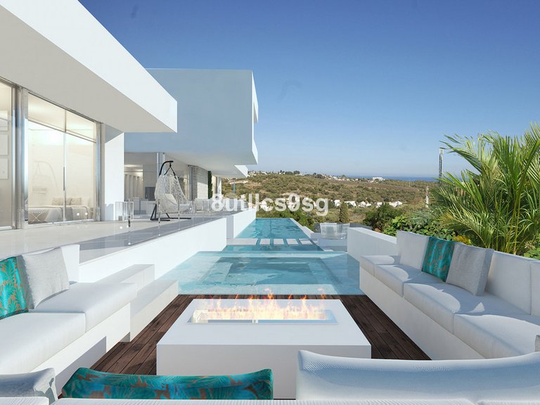 Villa for Sale in Los Flamingos, Malaga 1