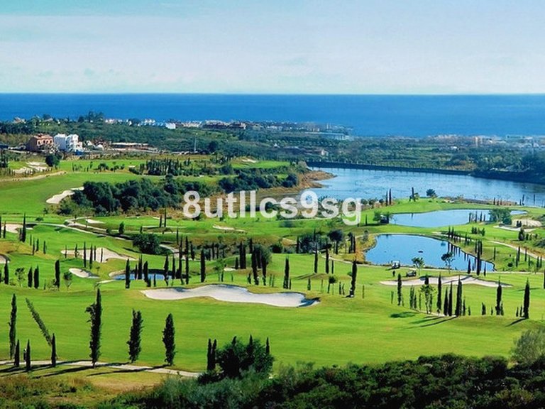 Villa for Sale in Los Flamingos, Malaga 2