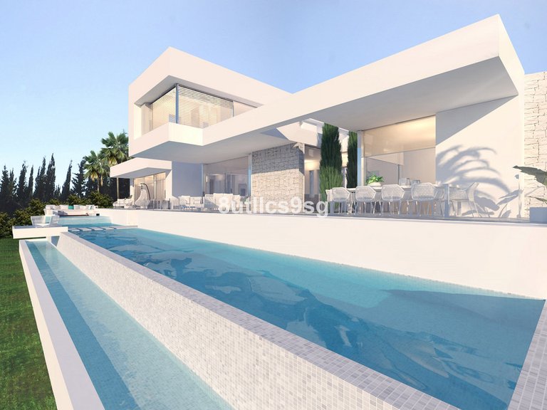 Villa for Sale in Los Flamingos, Malaga 3