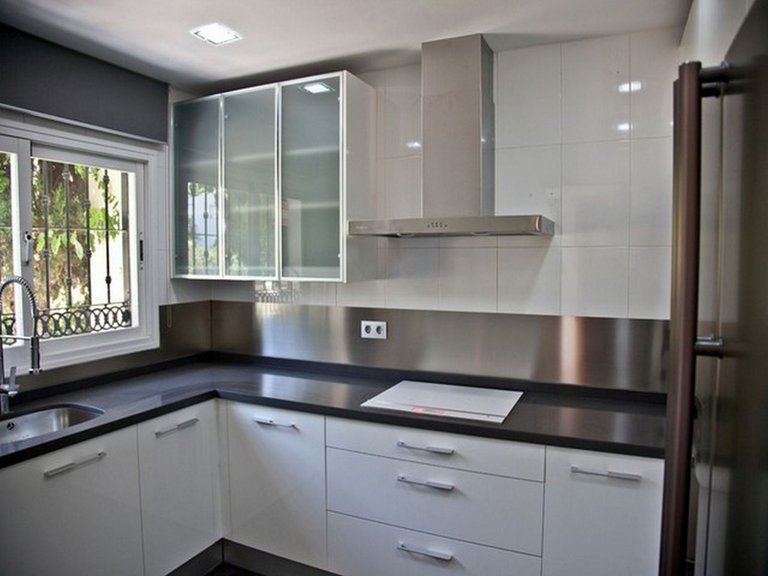 Villa for Sale in Calahonda, Malaga 12