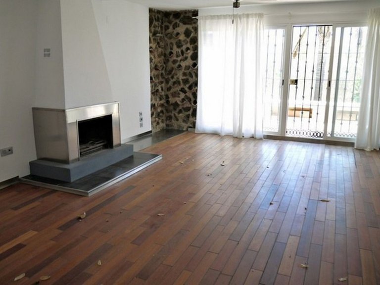 Villa for Sale in Calahonda, Malaga 13