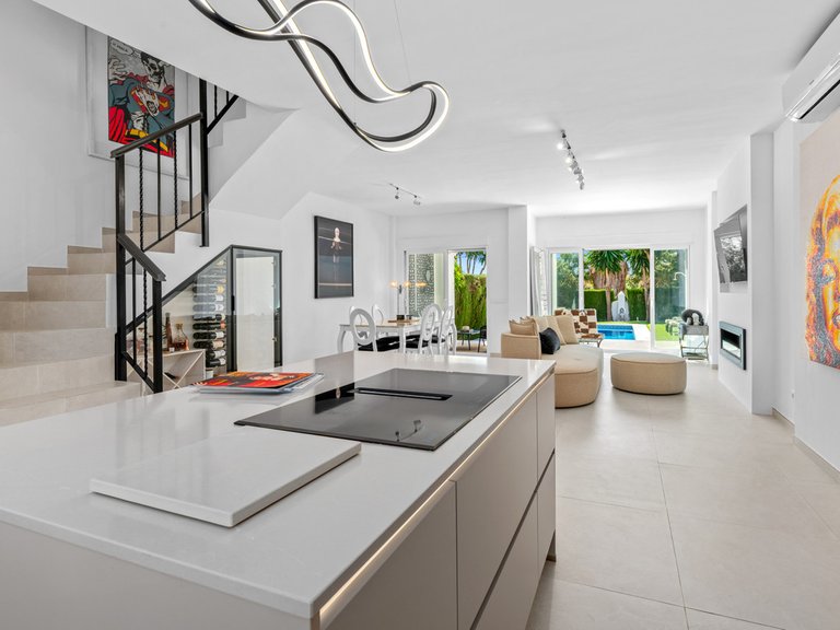 Villa for Sale in Bel Air, Malaga 2