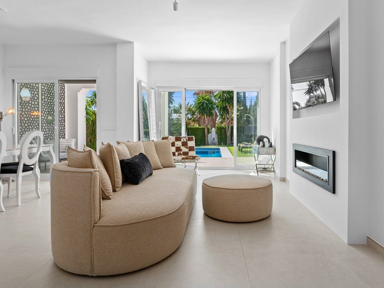 Villa for Sale in Bel Air, Malaga 3