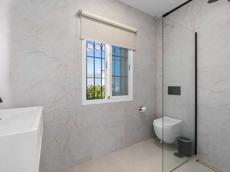 Villa for Sale in Bel Air, Malaga 33