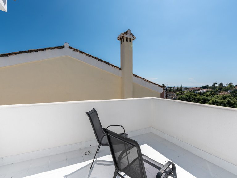 Villa for Sale in Bel Air, Malaga 40