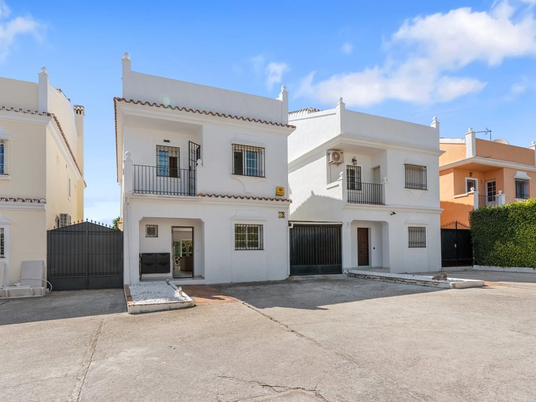 Villa for Sale in Bel Air, Malaga 43