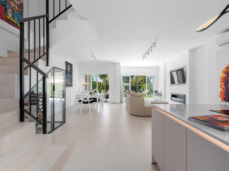 Villa for Sale in Bel Air, Malaga 5