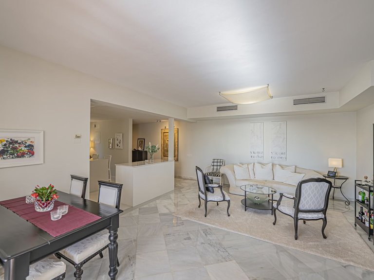 Apartment for Sale in Benahavís, Malaga 19