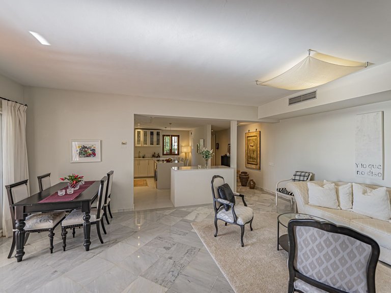 Apartment for Sale in Benahavís, Malaga 26