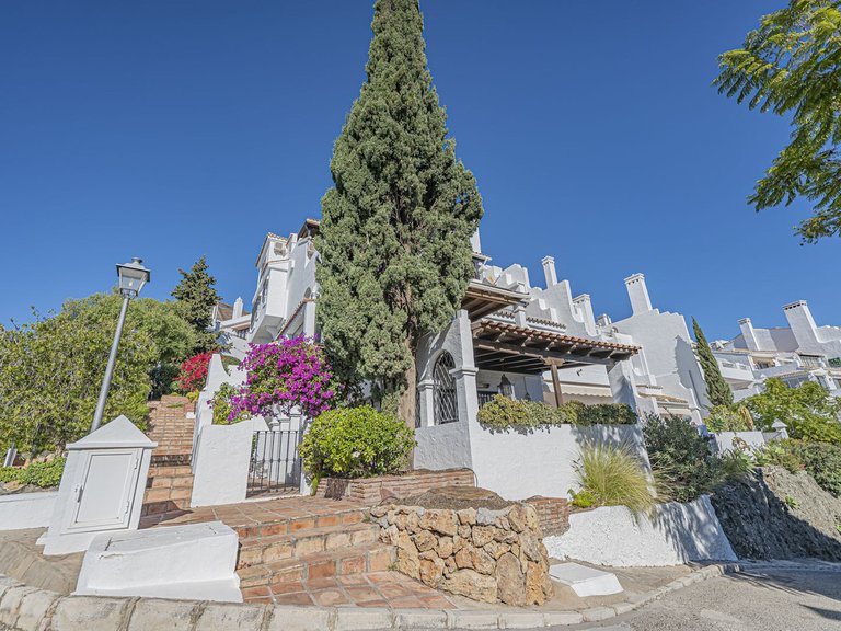 Apartment for Sale in Benahavís, Malaga 28