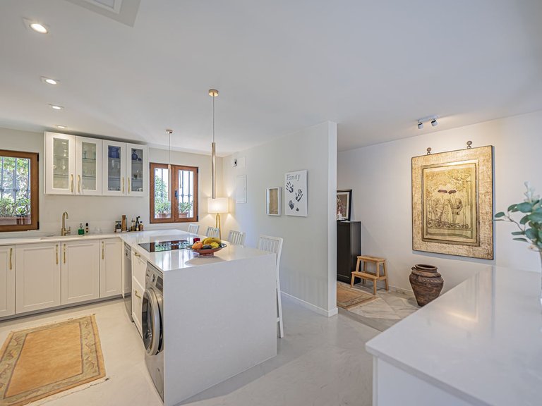 Apartment for Sale in Benahavís, Malaga 29