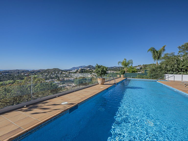 Apartment for Sale in Benahavís, Malaga 30