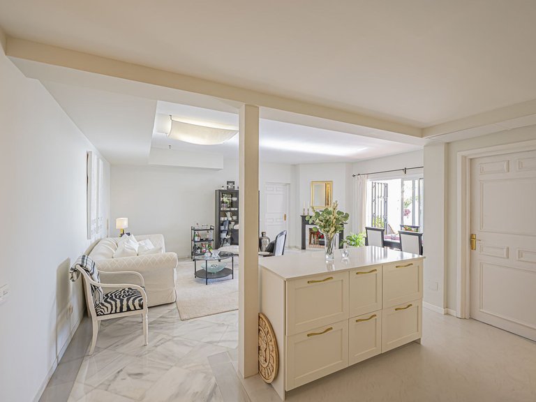 Apartment for Sale in Benahavís, Malaga 31