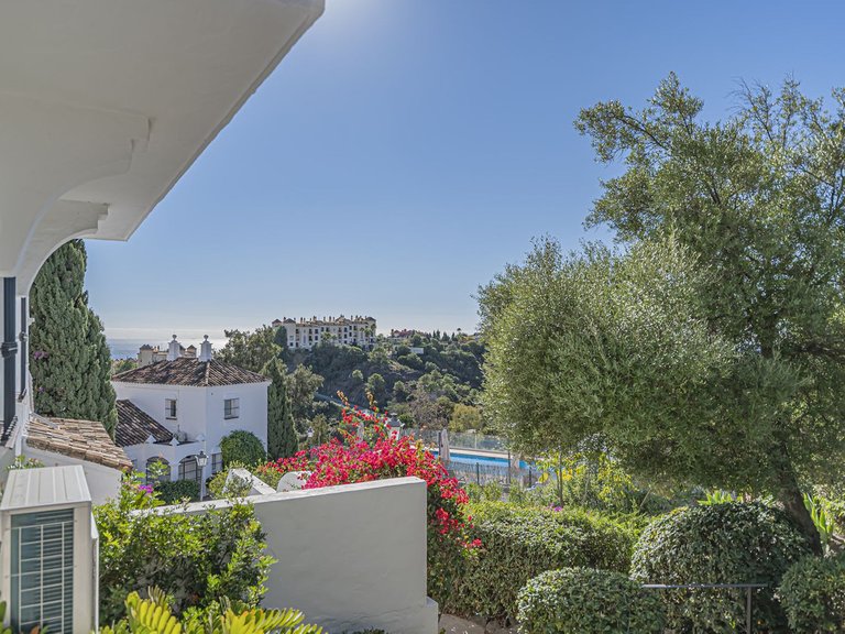 Apartment for Sale in Benahavís, Malaga 32