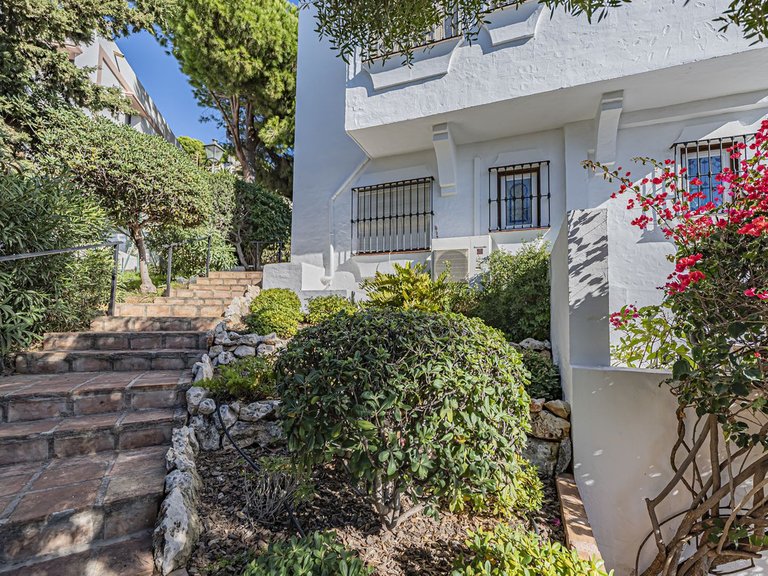Apartment for Sale in Benahavís, Malaga 37